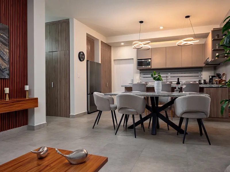Comedor y cocina del departamento modelo C
