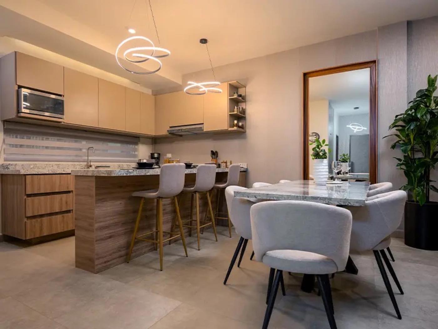 Cocina y comedor del departamento modelo C