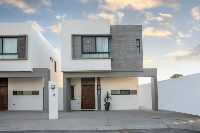 Fachada del modelo Versalles