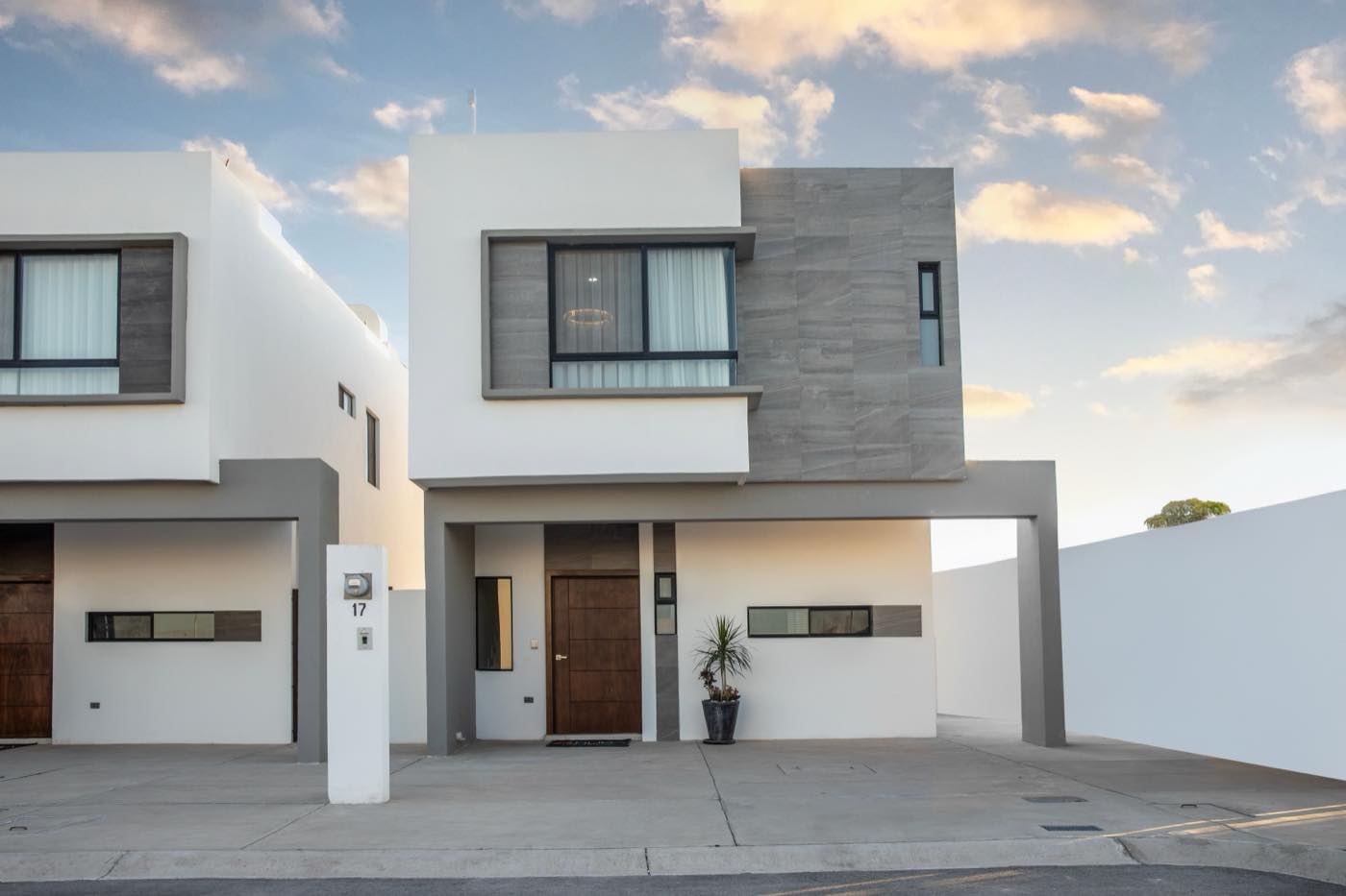 Fachada del modelo Versalles