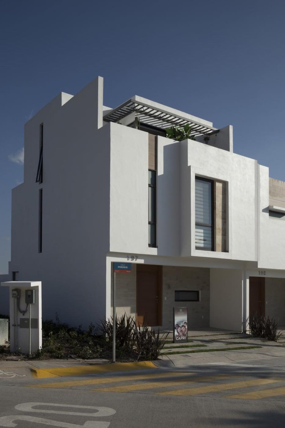 Fachada del modelo Capri